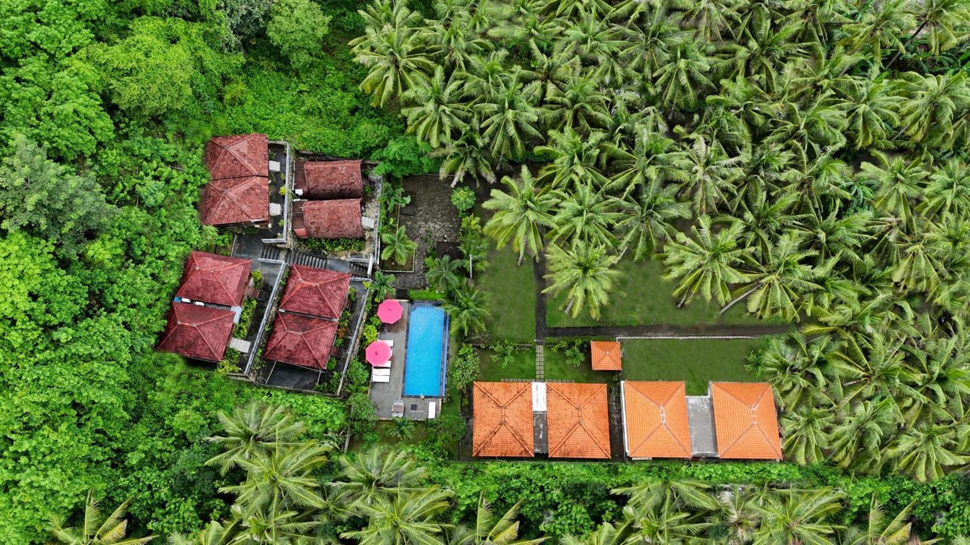 Coconut Hill Cottage Batununggul Exterior foto